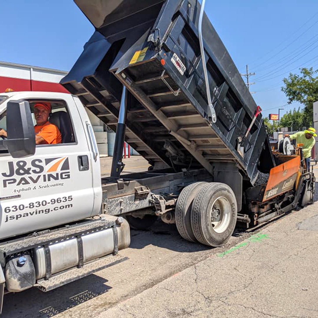 Commercial asphalt paving in Carol Stream IL
